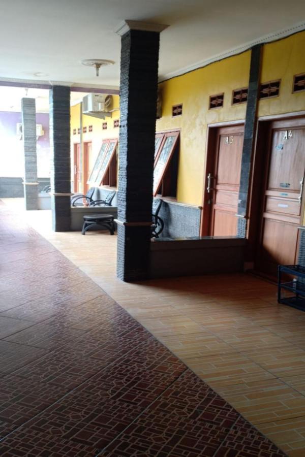 Oyo 90628 Griya Euis Dan Aisha Syari'ah 2*