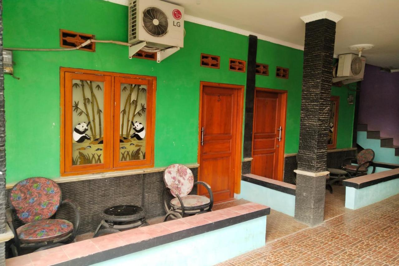 Hotel Oyo 90628 Griya Euis Dan Aisha Syari'ah 2*