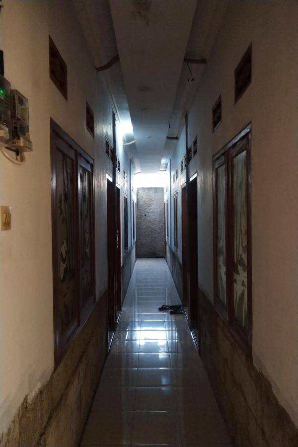 Oyo 90628 Griya Euis Dan Aisha Syari'ah Hotel